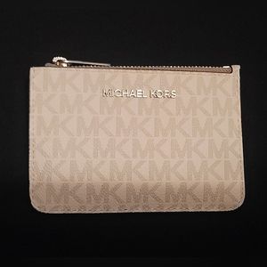 Michael Kors Card Holder with attacged Key Chain